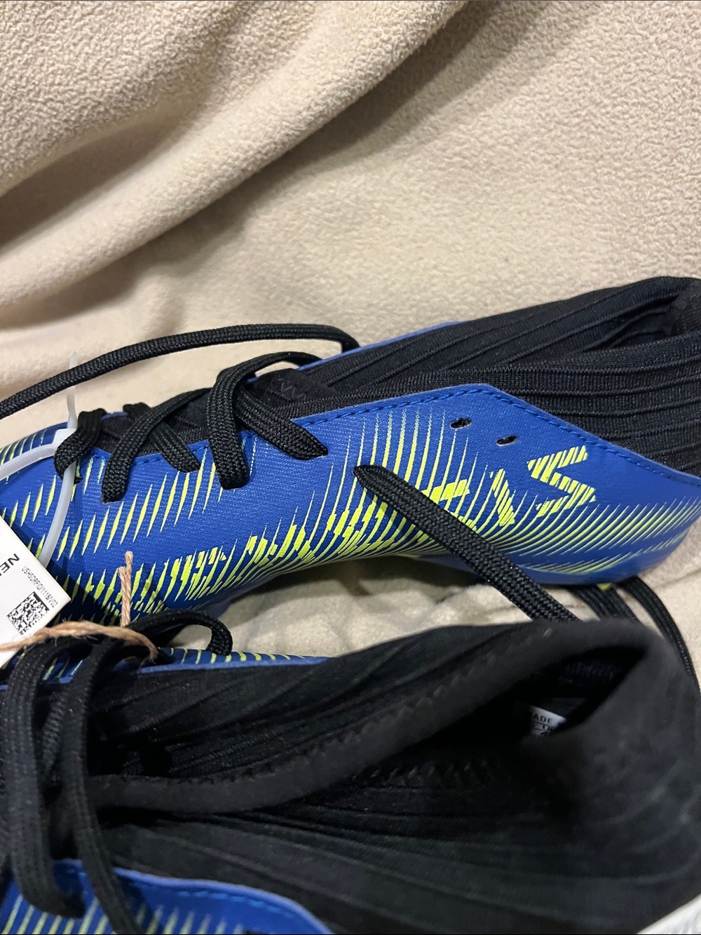 adidas Nemeziz youth soccer cleats - Picture 3 of 5
